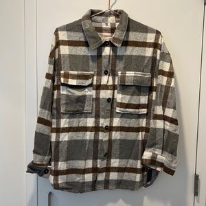 Women's Flannel Plaid Jacket Long Sleeve Button Down Chest Pockets, Size M
